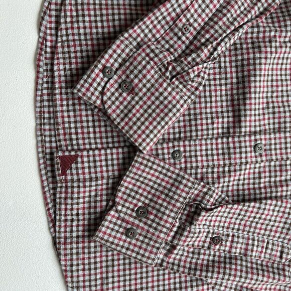 Untuckit Men's Button Down Long Sleeve Shirt Red Flannel Plaid Size Large - Picture 4 of 6